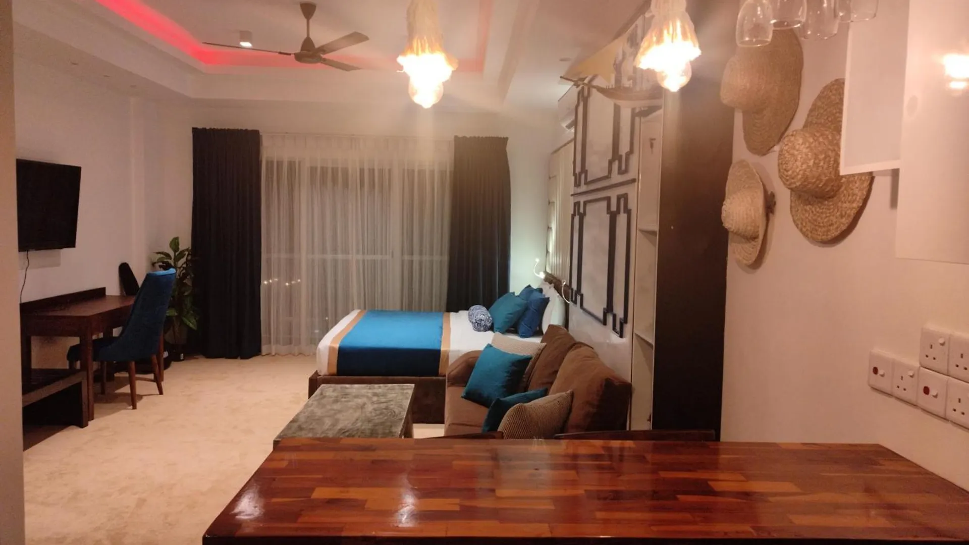 Sonnenkueste Ocean View Luxury Condo 니곰보
