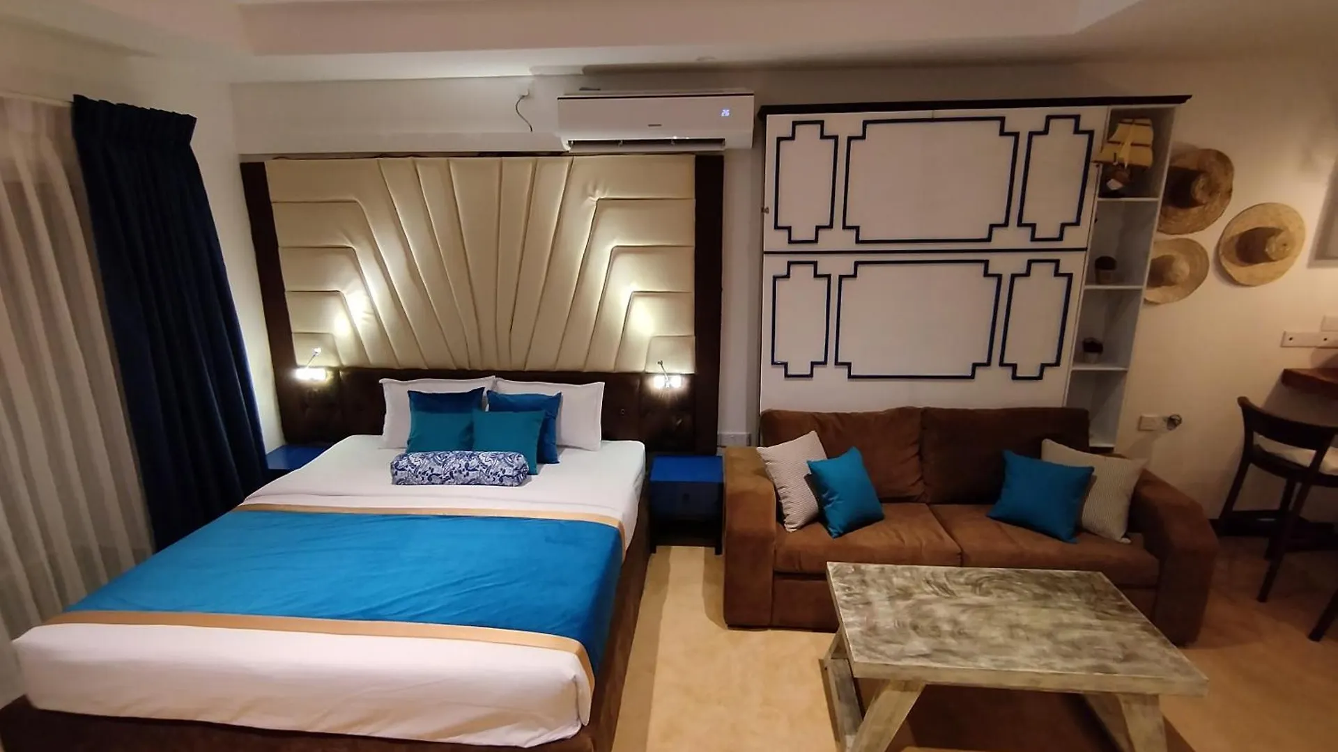 아파트 Sonnenkueste Ocean View Luxury Condo 니곰보 스리랑카